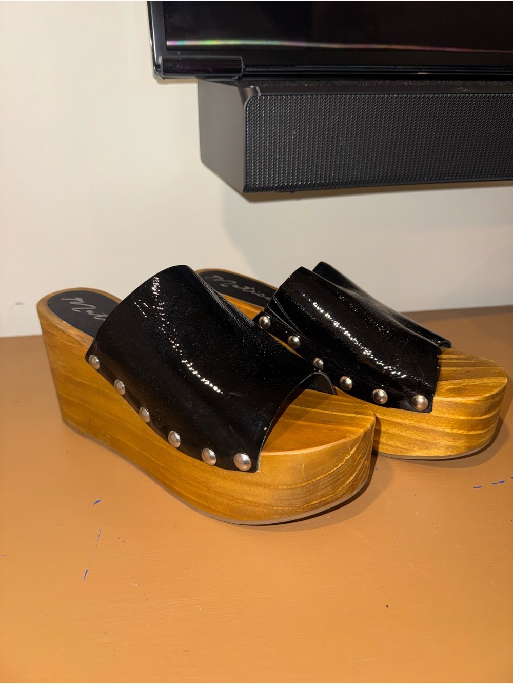 Matisse Black Patent Leather Platform Wooden Clog Wedges size 8